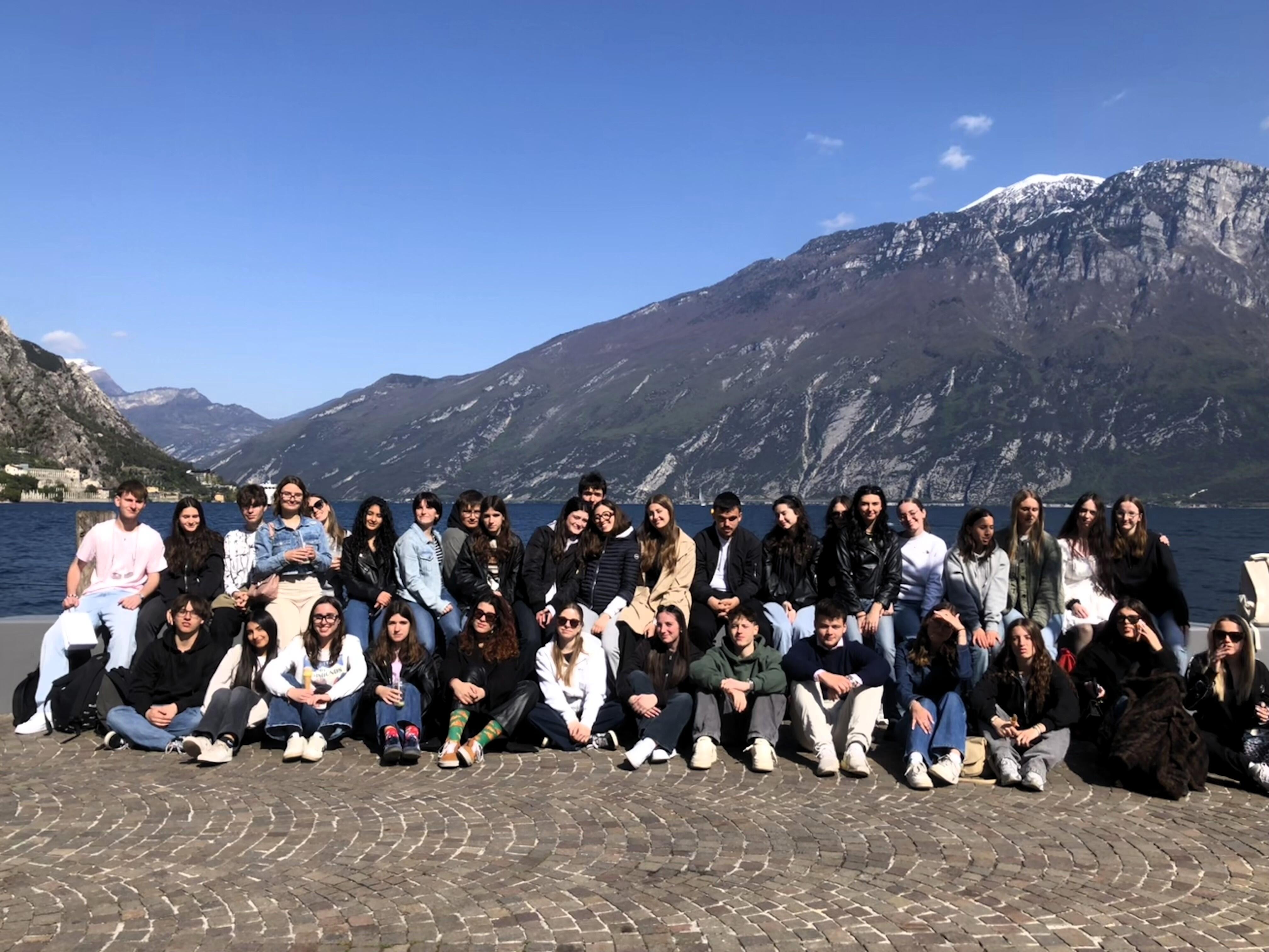 gruppenbild-in-limone