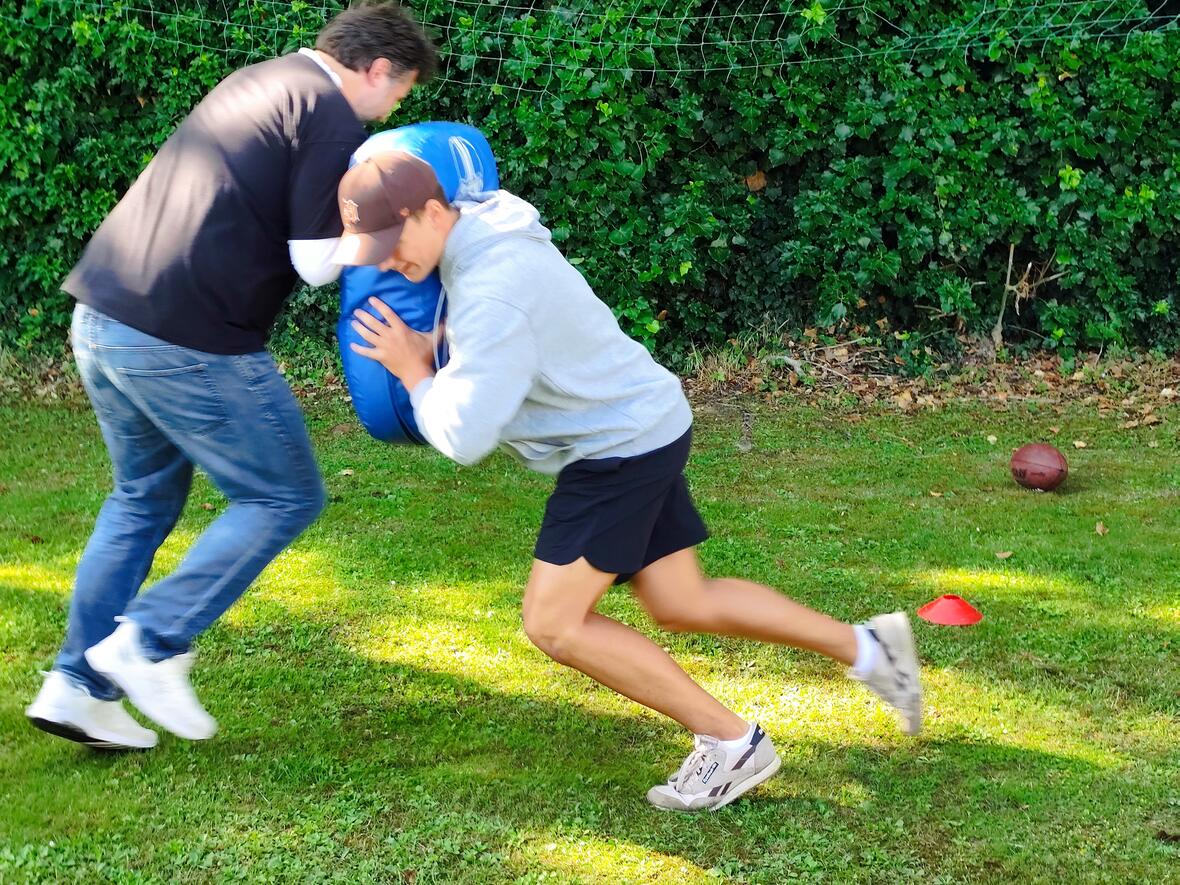 Tackling Daniel und Niclas von den In Dukes (links: Daniel Schiller; rechts: Niclas Batz)