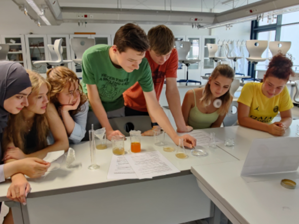 Sauberes Wasser aus Schmutzwasser