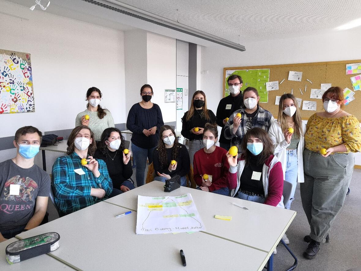 erasmus-interkultureller-workshop-mit-zitronen