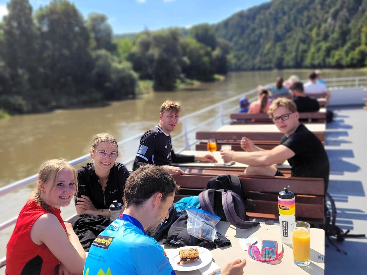 schifferlfahr-n-auf-der-donau